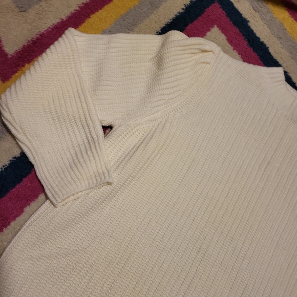 NWOT Woman's 2X Falls Creek Off White Puffy Sleeve Acrylic Sweater Soft - Picture 3 of 6